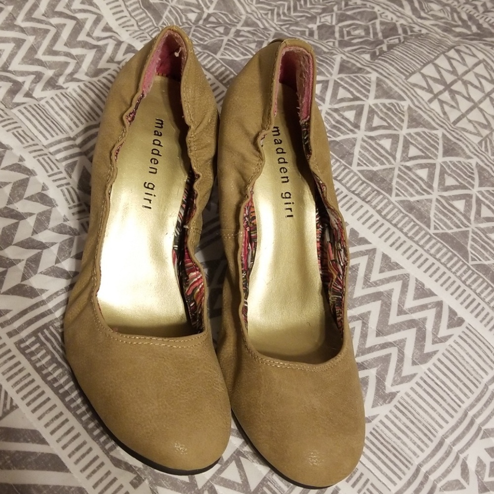 Madden Girl wedges
